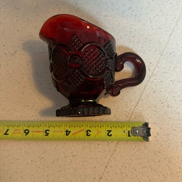 Vintage Avon Red Glass Cape Cod 80s Series Creamer / Syrup Holder 4 oz like new - Picture 8 of 10